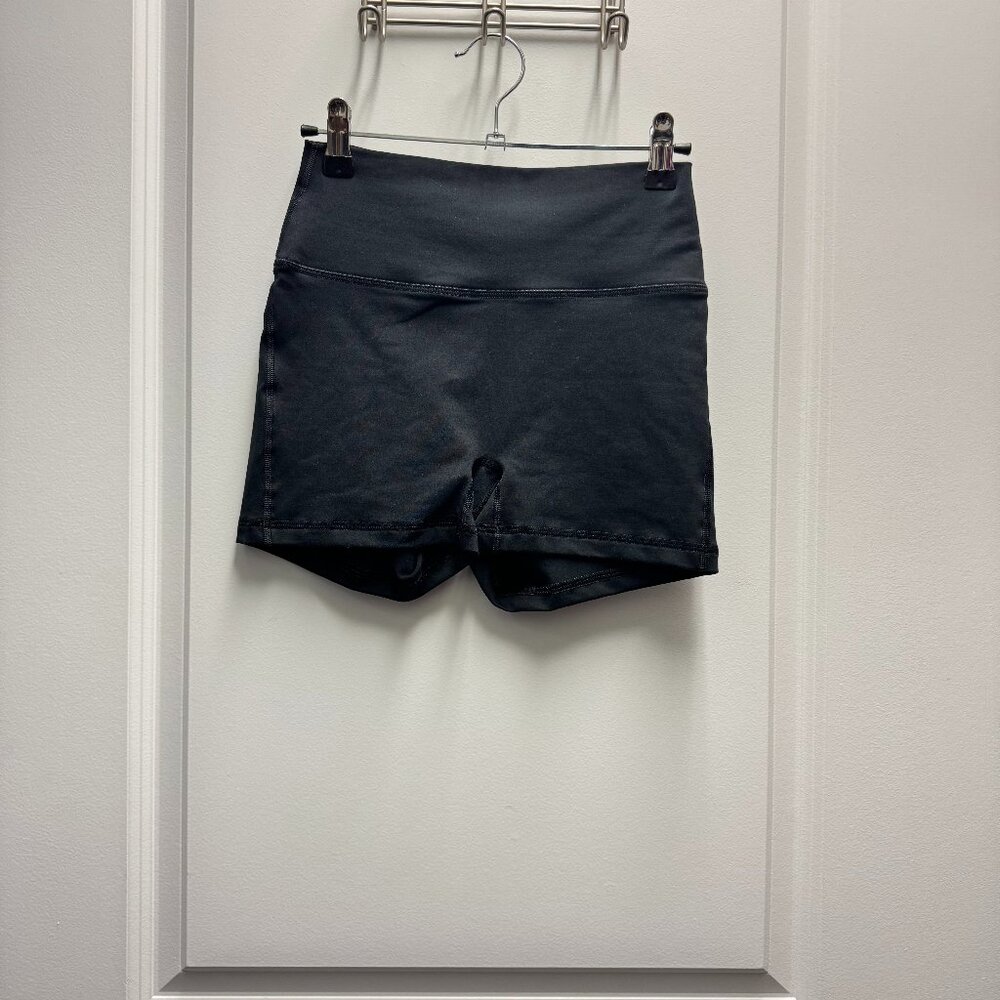FLEO Ascend Short